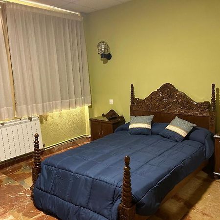 Hostal Transilvania Santa Cruz de Moncayo Exterior photo